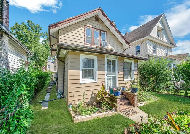2nd image of 173 E Seaman Ave, Hempstead, NY 11520 | MLS# 1022910