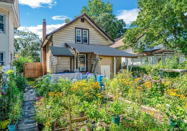 27th image of 173 E Seaman Ave, Hempstead, NY 11520 | MLS# 1022910