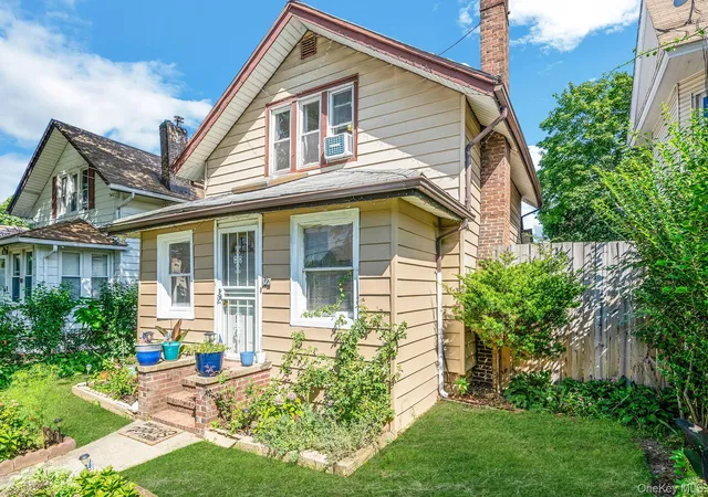 3rd image of 173 E Seaman Ave, Hempstead, NY 11520 | MLS# 1022910