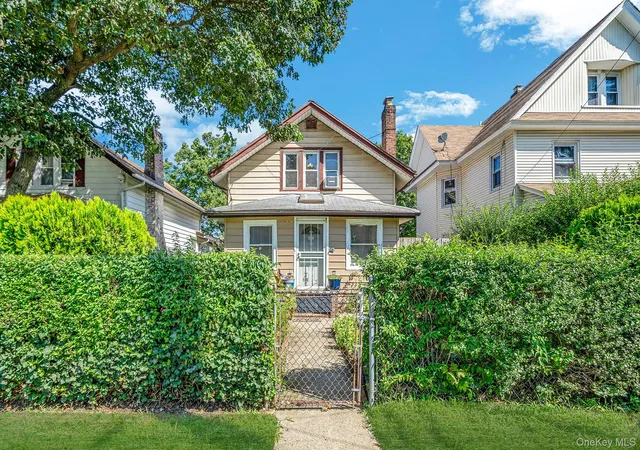 4th image of 173 E Seaman Ave, Hempstead, NY 11520 | MLS# 1022910