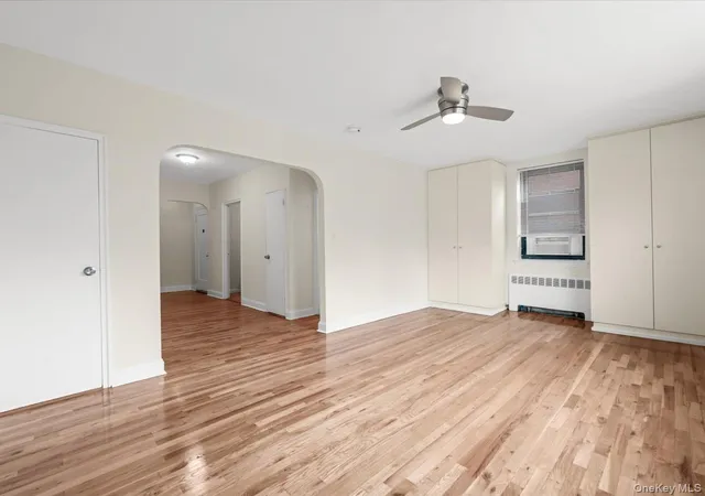 Homes for sale in North Hempstead, NY | 58 Grace Ave #1D, North Hempstead, NY 11021 | MLS# 1022918