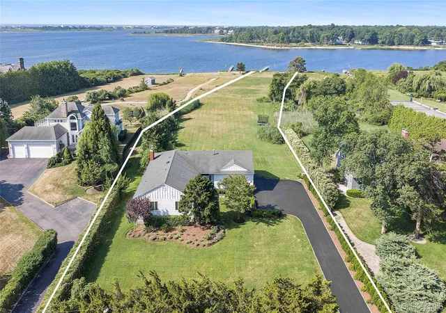 Photo 1 of Single family home for sale at 50 Sunset Ave, Southampton, NY 11942 | MLS# 1022922 | Listing updated on 2026-09-19