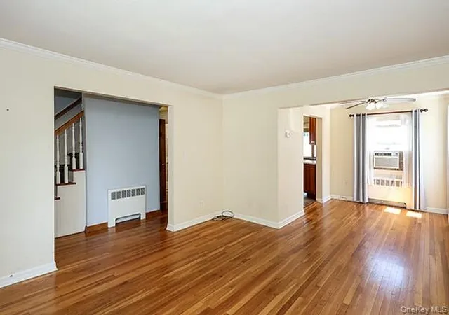 4th image of 219 Lindbergh St, Massapequa Park, NY 11762 | MLS# 1022932