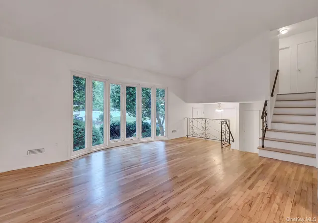 Photo 4 of Sale Pending at 135 Atlantic Pl, Hauppauge, NY 11788 | MLS# 1022954 | Listing updated on 2026-08-10