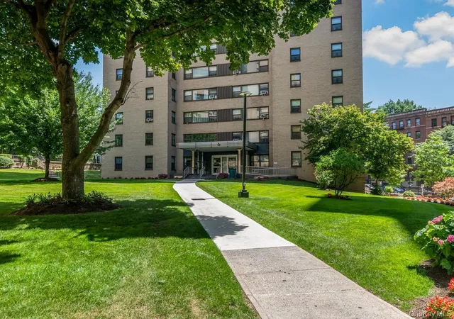 1st image of 6 Fordham Hill Oval #10F, Bronx, NY 10468 | MLS# 1022955