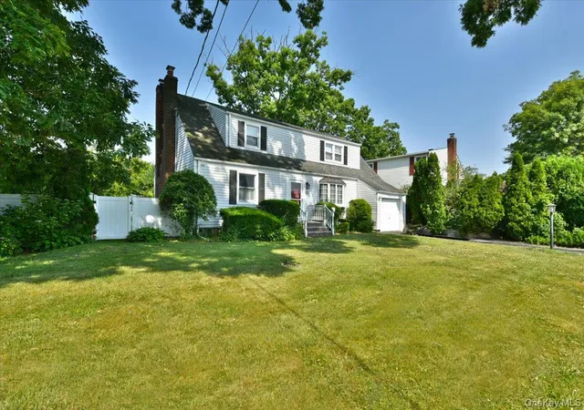 2nd image of 344 New York Ave, Massapequa Park, NY 11762 | MLS# 1022968