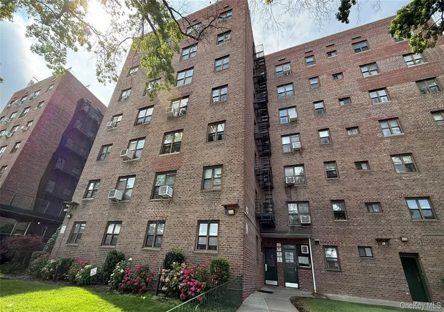 Listing Photo 5 - Condo for sale in The Alpine located at 204-15 Foothill Ave, New York, NY 11423 - Unit #B56
