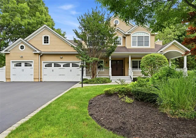 1st image of 12 Glenridge Ln, Kings Park, NY 11754 | MLS# 1022986