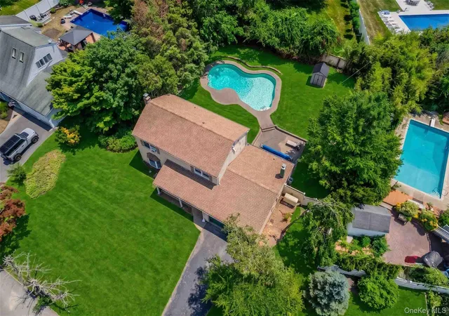 2nd image of 21 Madeley Ln, Brookhaven, NY 11790 | MLS# 1022987