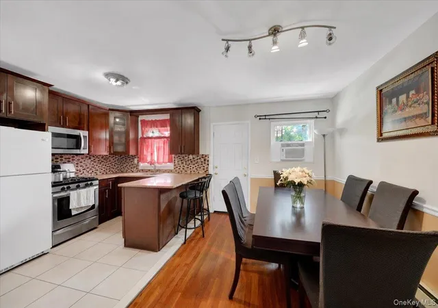 Photo 4 of Sale Pending at 403 Torry Ave, Bronx, NY 10473 | MLS# 1023004 | Listing updated on 2026-08-10