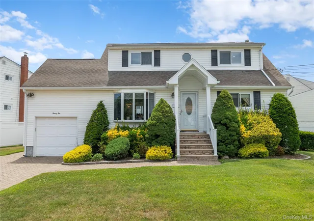 1st image of 22 Marilyn Ct, West Babylon, NY 11704 | MLS# 1023006
