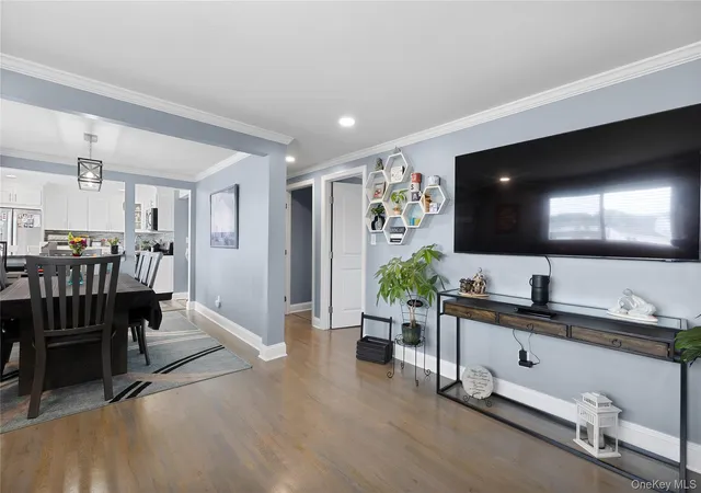 3rd image of 22 Marilyn Ct, West Babylon, NY 11704 | MLS# 1023006