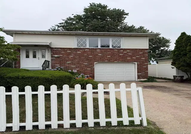 Photo 3 of Sale Pending at 858 Oliver Ave, North Hempstead, NY 11590 | MLS# 1023008 | Listing updated on 2026-09-12