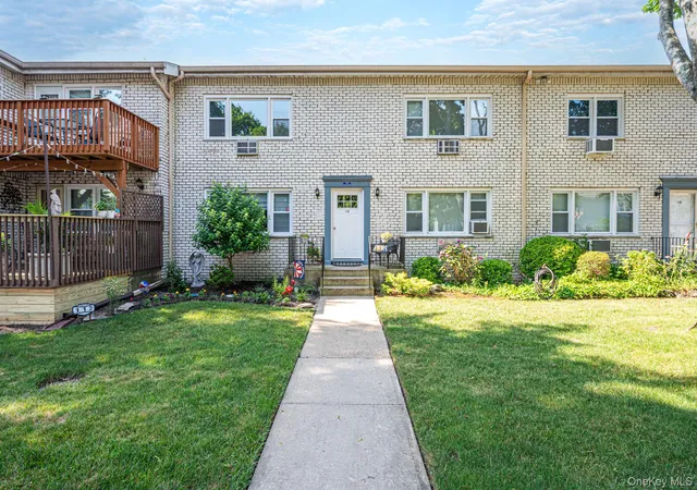 Photo 3 of Condo for sale at 112 Cardinal Ln #2A, Islip, NY 11751 | MLS# 1023017 | Listing updated on 2026-09-25