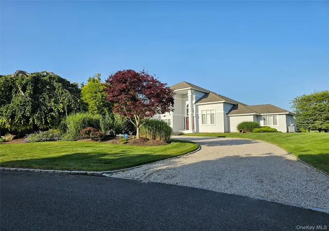 Homes for sale in Southampton, NY | 18 Pine Tree Ln, Southampton, NY 11977 | MLS# 1023018