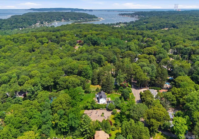 28th image of 134 Sandy Hollow Rd, Huntington, NY 11768 | MLS# 1023019