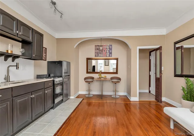 Homes for sale in New York, NY | 160-15 Powells Cove Blvd #A1, New York, NY 11357 | MLS# 1023029