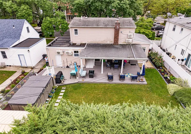 Homes for sale in New York, NY | 24207 83Rd Ave, New York, NY 11426 | MLS# 1023033