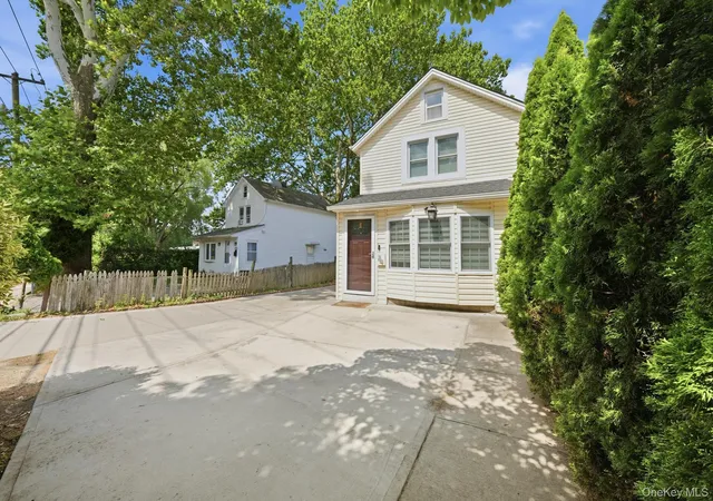 Photo 3 of Sale Pending at 89 Harbor Rd, Port Washington, NY 11050 | MLS# 1023038 | Listing updated on 2026-08-20