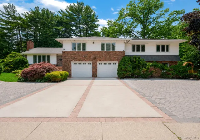 Homes for sale in North Hempstead, NY | 78 Poplar St, North Hempstead, NY 11530 | MLS# 1023039