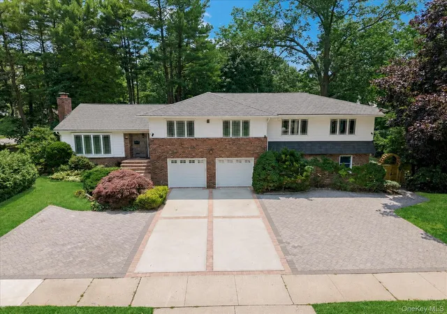 Homes for sale in North Hempstead, NY | 78 Poplar St, North Hempstead, NY 11530 | MLS# 1023039