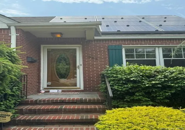 4th image of 852 Henry St, Hempstead, NY 11553 | MLS# 1023054