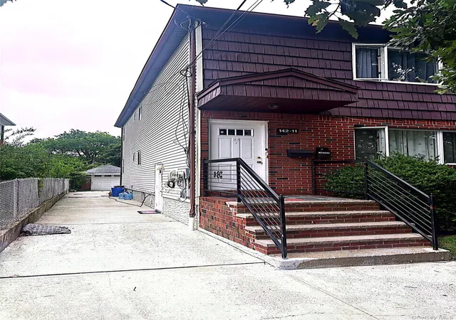 Photo 2 of Sale Pending at 142 11 254th Street, Rosedale, NY 11422 | MLS# 1023060 | Listing updated on 2026-09-05
