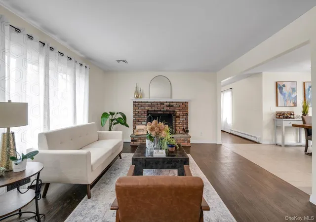 2nd image of 17 Doxey Dr, Glen Cove, NY 11542 | MLS# 1023073