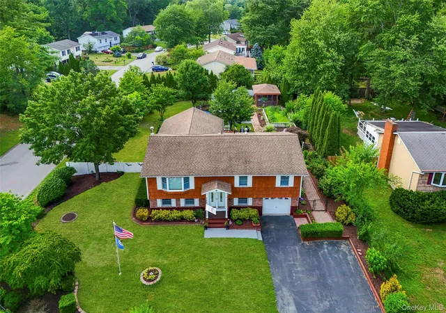 3rd image of 8 Reggie Dr, Wappingers Falls, NY 12590 | MLS# 1023078