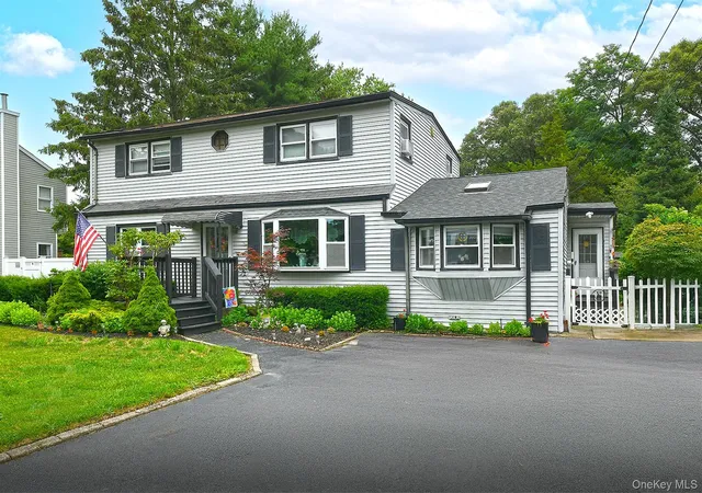 Photo 2 of Sale Pending at 11 Bonnybill Dr, Brookhaven, NY 11720 | MLS# 1023083 | Listing updated on 2026-08-19