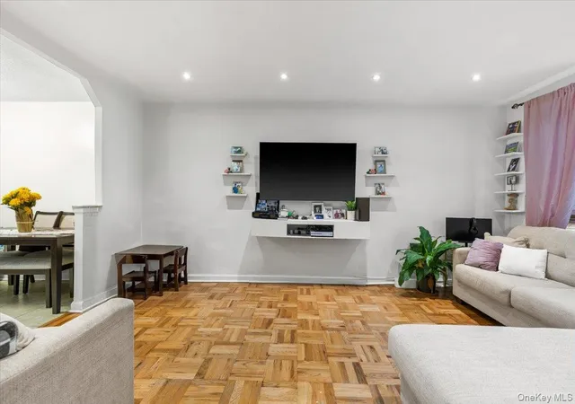 4th image of 3303 Eastchester Rd, New York, NY 10469 | MLS# 1023087