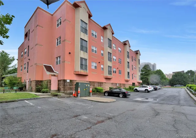 Homes for sale in New Rochelle, NY | 46 Union St #2C, New Rochelle, NY 10805 | MLS# 1023090