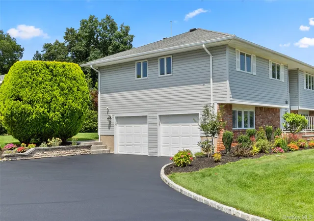 23rd image of 36 Fairway Dr, Oyster Bay, NY 11804 | MLS# 1023108