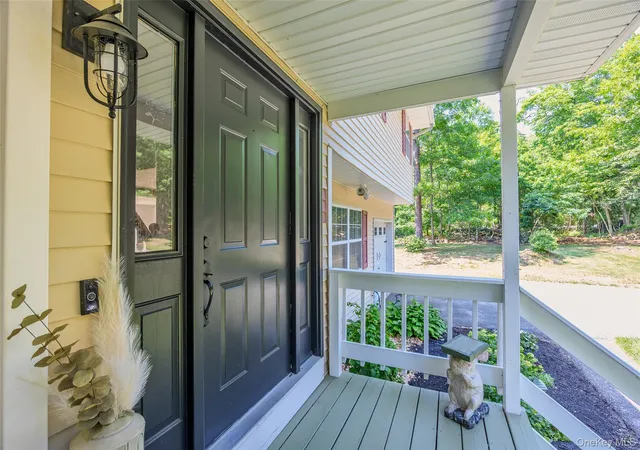 5th image of 22 Bellhaven Rd, Brookhaven, NY 11713 | MLS# 1023113