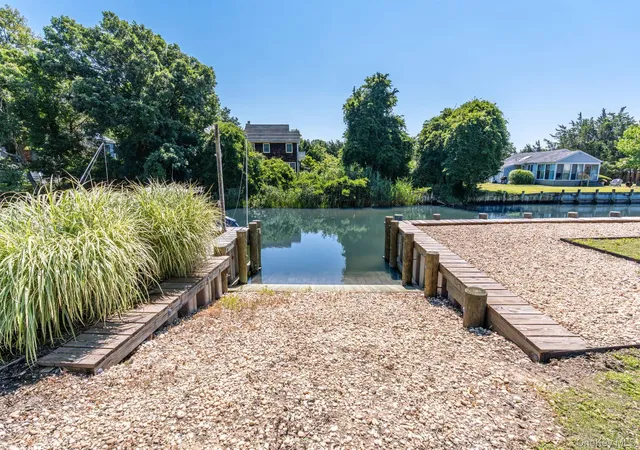 Photo 2 of Single family home for sale at 195 Williamsburg Dr, Southold, NY 11971 | MLS# 1023134 | Listing updated on 2026-08-29