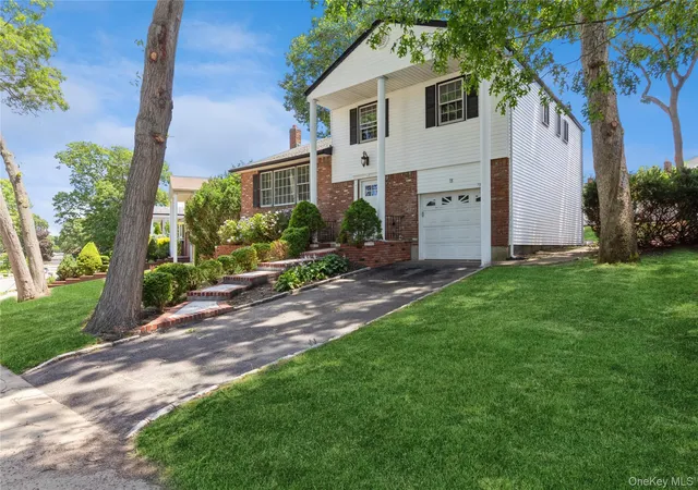 3rd image of 18 Linden St, Brookhaven, NY 11784 | MLS# 1023144