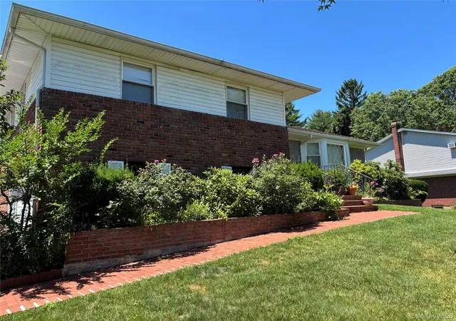 2nd image of 71 Willits Rd, Glen Cove, NY 11542 | MLS# 1023160