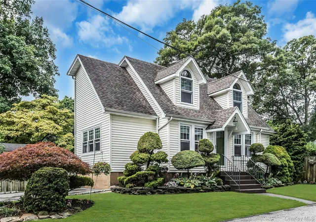 2nd image of 23 Emily Dr, Islip, NY 11779 | MLS# 1023161