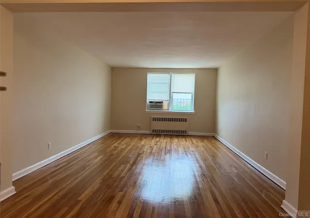 Homes for sale in Hempstead, NY | 32 Cathedral Ave #6B, Hempstead, NY 11550 | MLS# 1023164