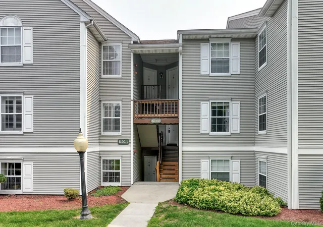 2nd image of 1130 Washington Green, New Windsor, NY 12553 | MLS# 1023166
