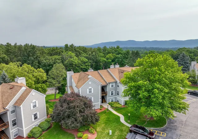 4th image of 1130 Washington Green, New Windsor, NY 12553 | MLS# 1023166