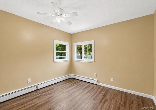 16th image of 218 Montana Ave, Bay Shore, NY 11706 | MLS# 1023167