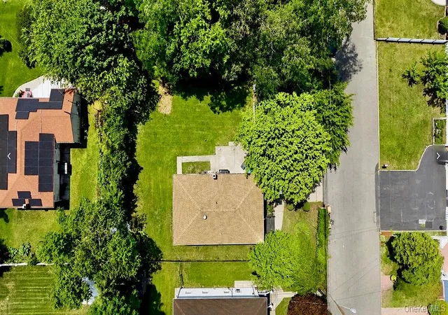 4th image of 218 Montana Ave, Bay Shore, NY 11706 | MLS# 1023167