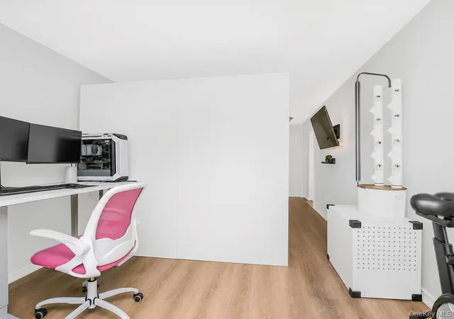 2nd image of 4901 Henry Hudson Pkwy #8N, New York, NY 10471 | MLS# 1023188