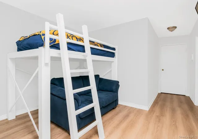 3rd image of 4901 Henry Hudson Pkwy, New York, NY 10471