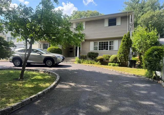 2nd image of 59 Bushwick St, Huntington, NY 11747 | MLS# 1023194