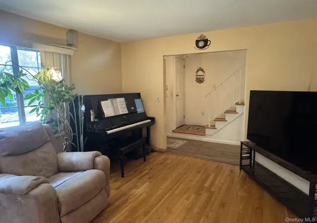 4th image of 59 Bushwick St, Huntington, NY 11747 | MLS# 1023194
