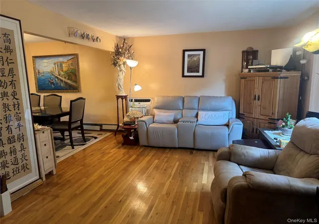 5th image of 59 Bushwick St, Huntington, NY 11747 | MLS# 1023194