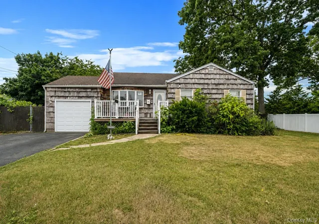 Homes for sale in West Babylon, NY | 1231 10th St, West Babylon, NY 11704 | MLS# 1023231