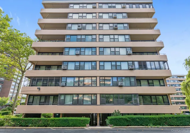 13th image of 166 10 Powells Cove Blvd #5D, Whitestone, NY 11357 | MLS# 1023236